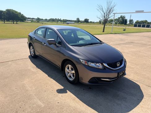 Used 2015 Honda Civic Natural Gas Sedan image 3