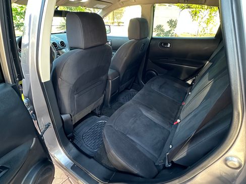 Used 2015 Nissan Rogue SV image 10