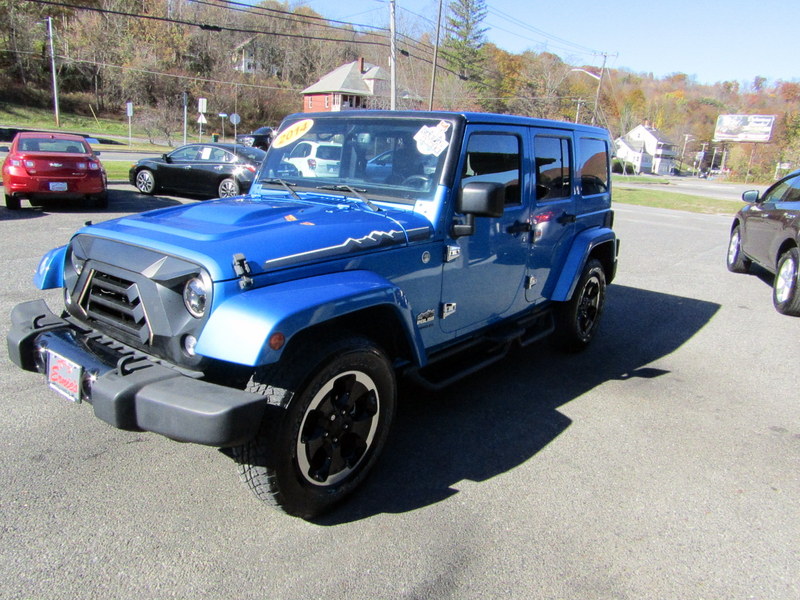 Used 2014 Jeep Wrangler 4WD Unlimited Polar Edition image 5