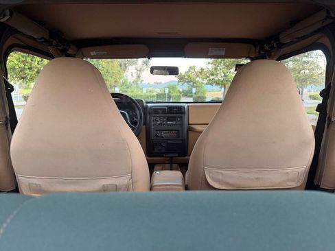 Used 1998 Jeep Wrangler 4WD Sahara image 37