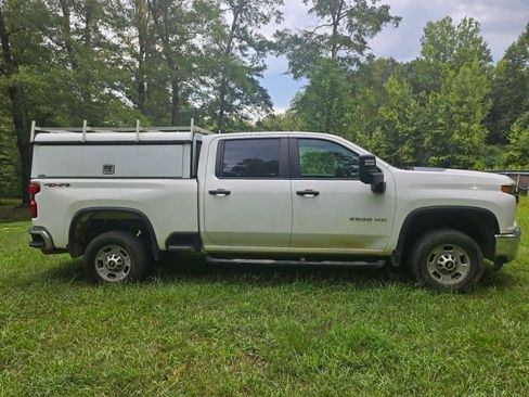 Used 2021 Chevrolet Silverado 2500 4x4 Crew Cab W/T image 2