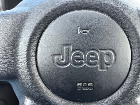 Used 2003 Jeep Liberty Sport image 5