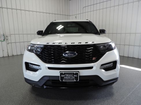 Used 2023 Ford Explorer 4WD ST image 5