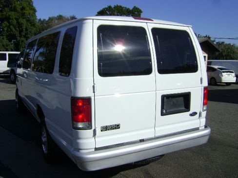 Used 2001 Ford E-350 and Econoline 350 XL image 5