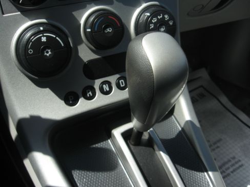 Used 2006 Chevrolet Equinox LS FWD image 11