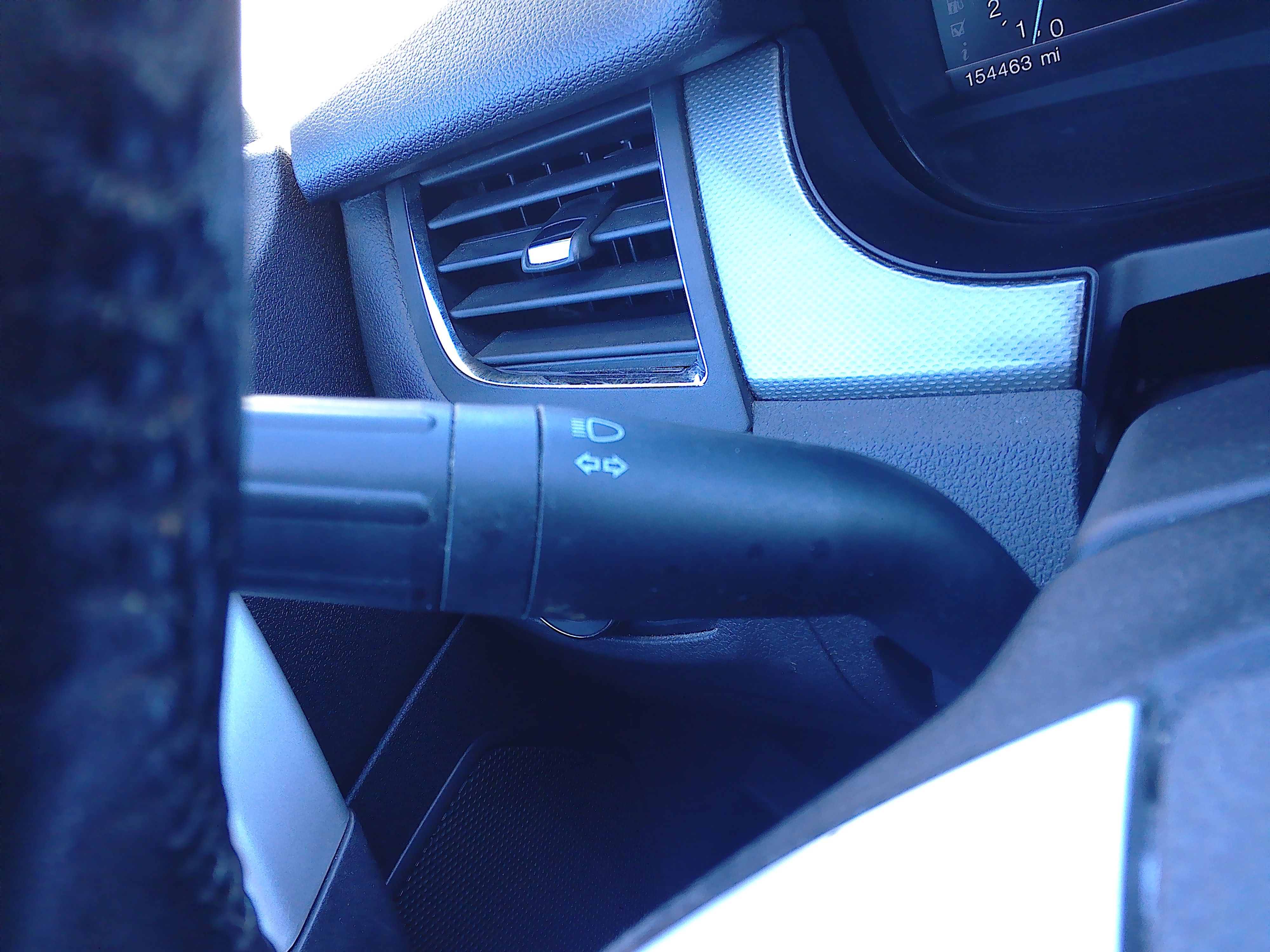 Used 2013 Ford Edge SEL FWD image 28