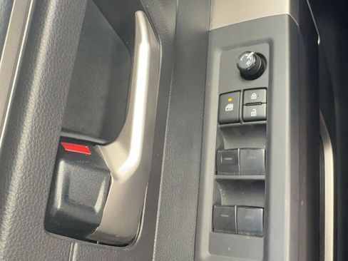 Used 2022 Toyota Tundra SR5 image 7