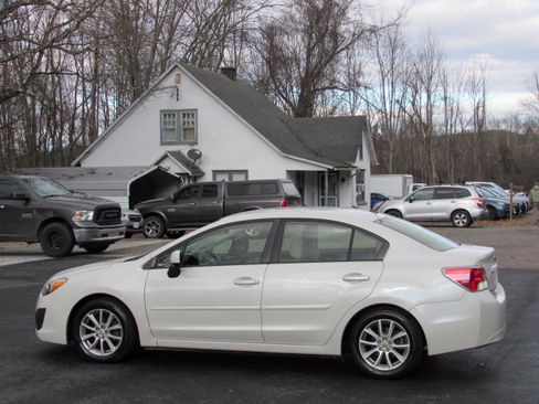 Used 2014 Subaru Impreza 2.0i Premium image 5