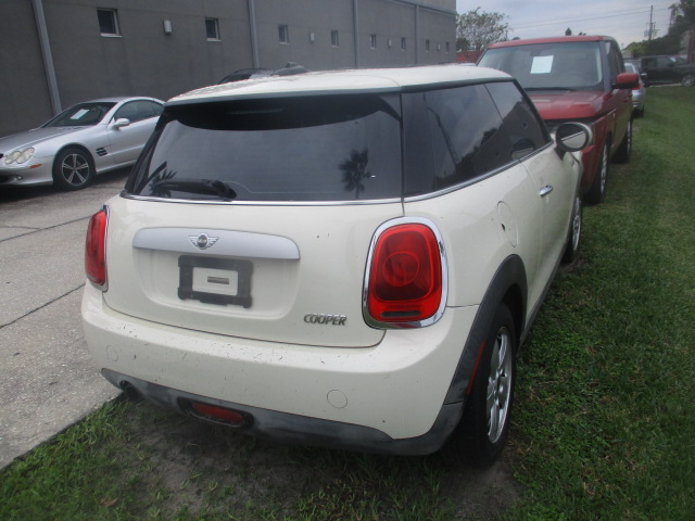 Used 2014 MINI Cooper 2-Door Hardtop FWD image 6