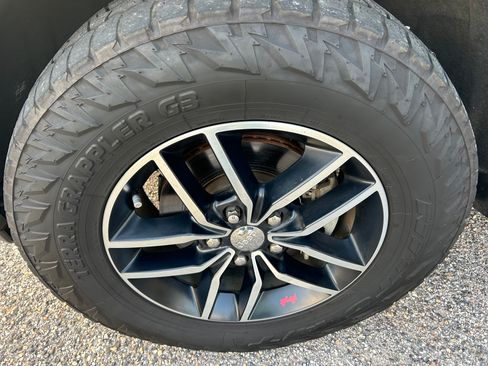 Used 2017 Jeep Grand Cherokee 4WD Trailhawk image 18