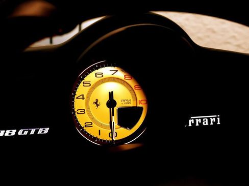 Used 2018 Ferrari 488 GTB image 30