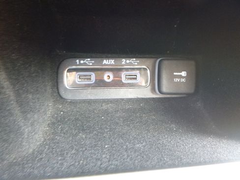 Used 2018 Jeep Grand Cherokee 4WD Overland image 29