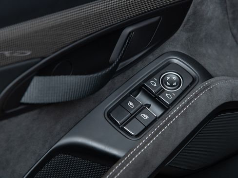 Used 2018 Porsche 911 GT2 RS image 68