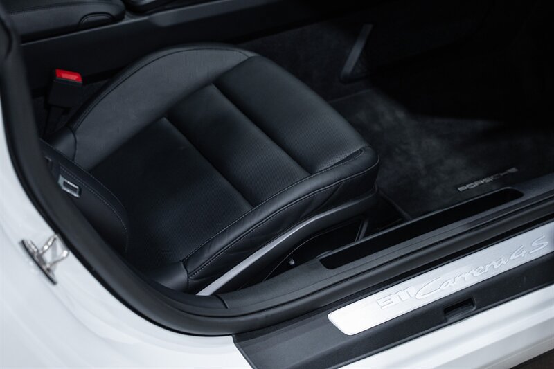 Used 2021 Porsche 911 Carrera 4S AWD/4WD image 32