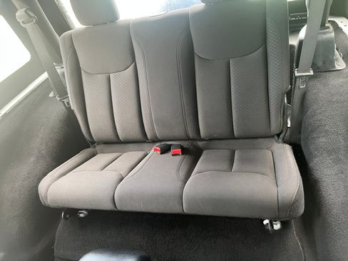 Used 2016 Jeep Wrangler 4WD Sport image 20