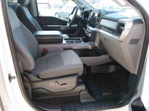 Used 2021 Ford F150 XLT image 15