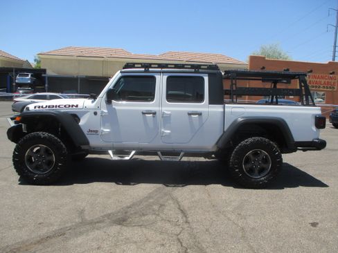 Used 2020 Jeep Gladiator Rubicon Pickup 4D 5 ft AWD/4WD image 2
