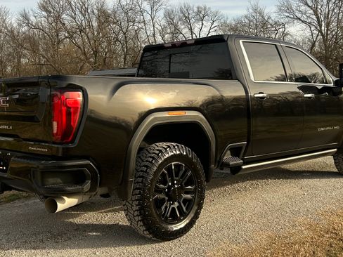 Used 2022 GMC Sierra 2500 Denali image 6