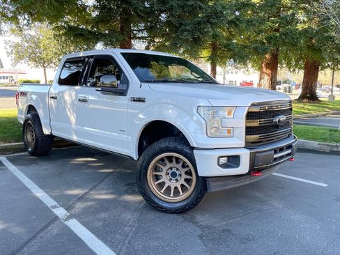 Used 2017 Ford F150 Platinum image 2