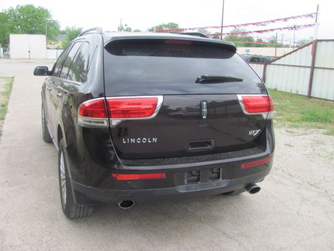 Used 2014 Lincoln MKX image 3