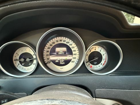 Used 2013 Mercedes-Benz C 250 image 21