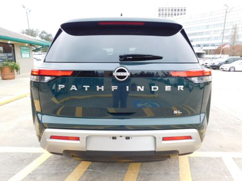 Used 2025 Nissan Pathfinder SL FWD image 6