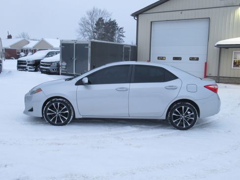 Used 2019 Toyota Corolla LE image 8
