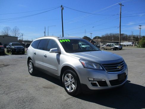 Used 2013 Chevrolet Traverse LT image 4