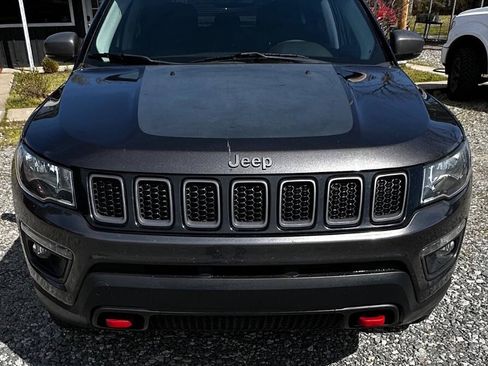 Used 2019 Jeep Compass Trailhawk image 4