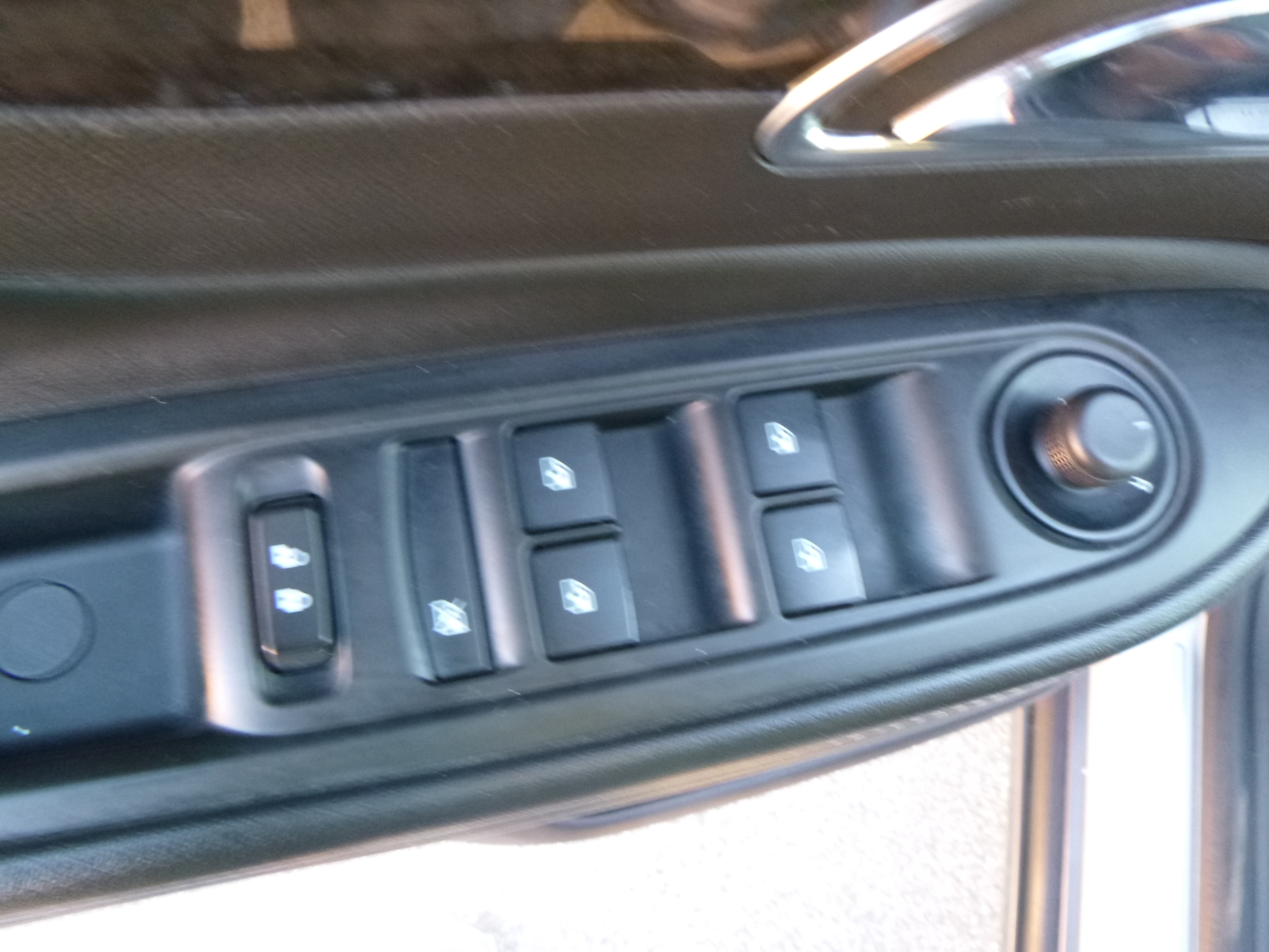 Used 2014 Buick Encore Convenience AWD/4WD image 17