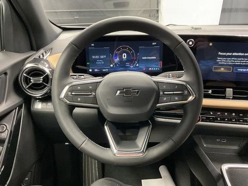 New 2026 Chevrolet Equinox ACTIV image 17