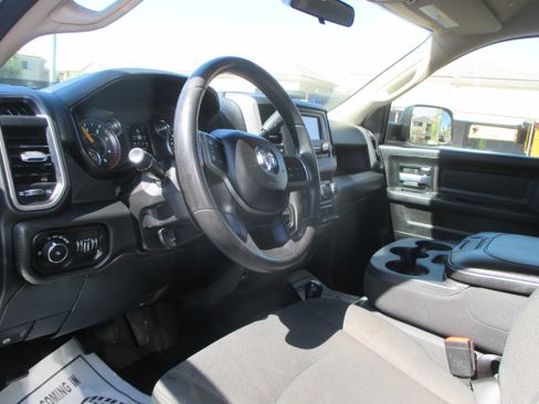 Used 2019 RAM 2500 4x4 Crew Cab Tradesman image 8