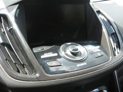 Used 2014 Ford Escape 4WD Titanium image 11
