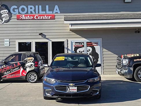 Used 2016 Chevrolet Malibu Premier image 2