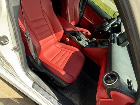 Used 2021 Lexus IS 350 F Sport RWD image 13