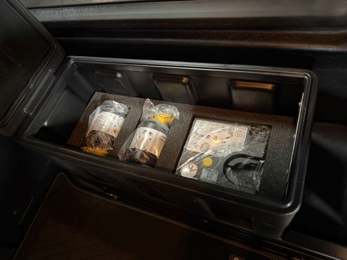 Used 2018 Mercedes-Benz G 550 Squared image 47