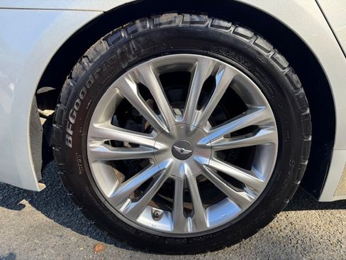 Used 2012 Hyundai Genesis 4.6 image 20