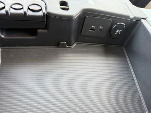 Used 2017 RAM 1500 2WD Regular Cab ST image 15
