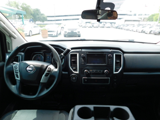 Used 2019 Nissan Titan S RWD image 12