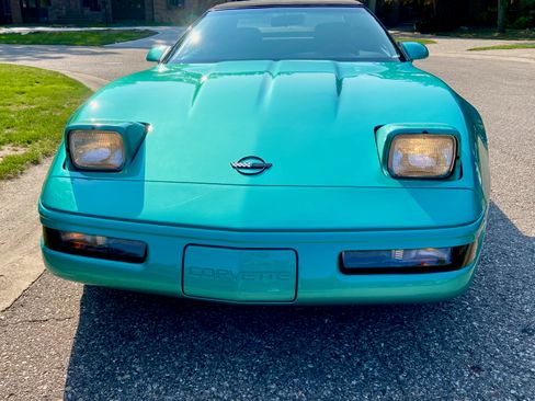 Used 1991 Chevrolet Corvette image 6