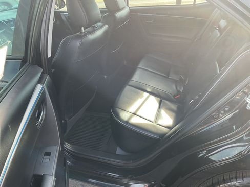 Used 2016 Toyota Corolla S Premium image 11