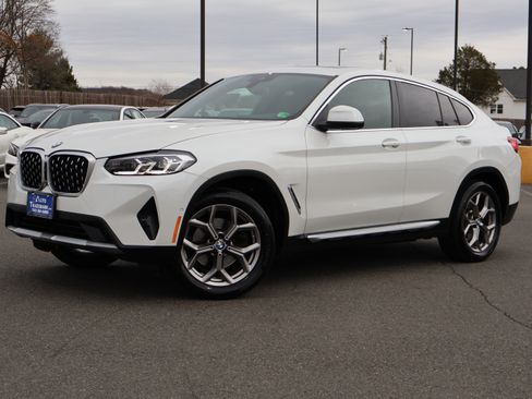 Used 2022 BMW X4 xDrive30i image 2