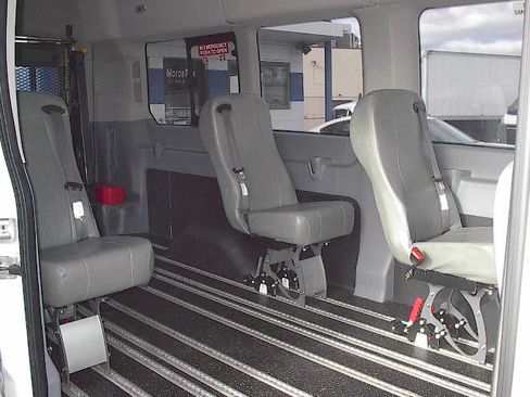 Used 2018 Ford Transit 350 XL image 18