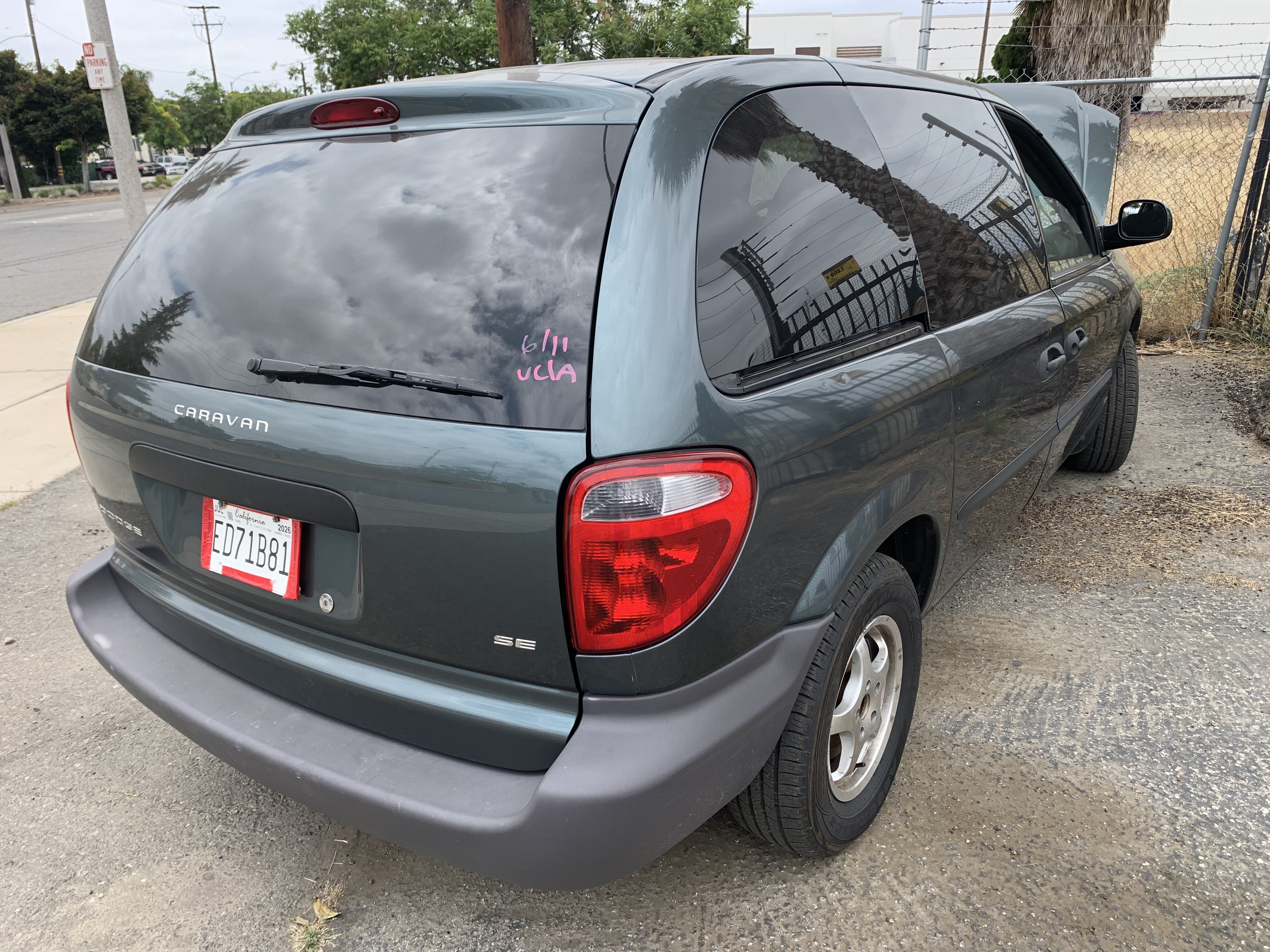 Used 2002 Dodge Caravan SE FWD image 3