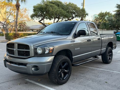 Used 2008 Dodge Ram 1500 Truck Sport image 7