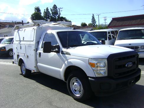 Used 2013 Ford F350 XL image 4