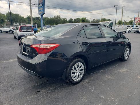 Used 2017 Toyota Corolla LE image 6