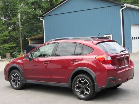 Used 2013 Subaru XV Crosstrek 2.0i Premium AWD/4WD image 6