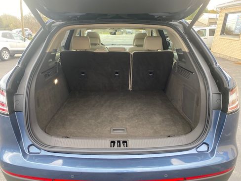 Used 2019 Lincoln Nautilus Select image 7