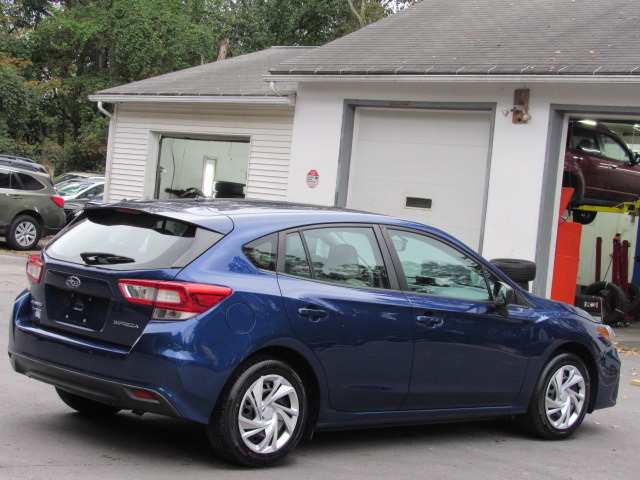 Used 2018 Subaru Impreza 2.0i Hatchback AWD/4WD image 9